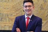 Bật mí về 'soái ca' trẻ nhất bản tin Thời sự 19h VTV Bật mí về 'soái ca' trẻ nhất bản tin Thời sự 19h VTV