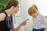 Những câu không nên nói với trẻ khi tức giận Những câu không nên nói với trẻ khi tức giận