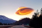 Vật thể lạ xuất hiện trên bầu trời trông giống hệt UFO nhưng thực chất lại là hiện tượng tự nhiên kỳ thú mà ít ai biết Vật thể lạ xuất hiện trên bầu trời trông giống hệt UFO nhưng thực chất lại là hiện tượng tự nhiên kỳ thú mà ít ai biết