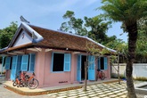 Ngôi nhà gần trăm năm tuổi bên cạnh khu vườn hoa hồng gói gọn những lặng lẽ, yên bình của xứ Huế mộng mơ Ngôi nhà gần trăm năm tuổi bên cạnh khu vườn hoa hồng gói gọn những lặng lẽ, yên bình của xứ Huế mộng mơ