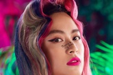 Hoàng Thùy Linh "quá chất" khi tái hiện loạt tranh Hàng Trống trong MV mới Hoàng Thùy Linh "quá chất" khi tái hiện loạt tranh Hàng Trống trong MV mới