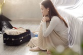 Sợi dây chuyền này tôi tặng sếp tôi chứ cô không có cửa đâu! Sợi dây chuyền này tôi tặng sếp tôi chứ cô không có cửa đâu!