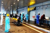 Hơn 270 người Việt từ Canada về nước Hơn 270 người Việt từ Canada về nước