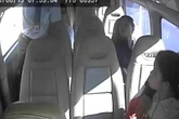 Dùng mã tấu giành khách trên quốc lộ 1 Dùng mã tấu giành khách trên quốc lộ 1