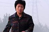 Mẹ 50 tuổi chạy 10 km mỗi ngày để cứu con trai Mẹ 50 tuổi chạy 10 km mỗi ngày để cứu con trai