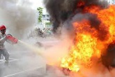 Bị phát hiện quan hệ bất chính, người chồng dùng thuốc nổ tự sát tại nhà Bị phát hiện quan hệ bất chính, người chồng dùng thuốc nổ tự sát tại nhà