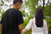 Chuyện cười ra nước mắt: Kẻ thứ 3 bị "đánh ghen" tại nhà nhưng lại phát hiện ra "chân ái" thực sự vì vợ nhân tình quá khí chất Chuyện cười ra nước mắt: Kẻ thứ 3 bị "đánh ghen" tại nhà nhưng lại phát hiện ra "chân ái" thực sự vì vợ nhân tình quá khí chất