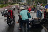 Tránh họa bất ngờ mùa mưa bão Tránh họa bất ngờ mùa mưa bão