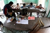 Lớp học đẫm tình người của thầy giáo khuyết tật Lớp học đẫm tình người của thầy giáo khuyết tật