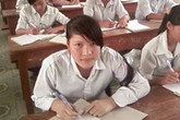 Nghị lực vươn lên của cô học trò bị bệnh xương thủy tinh Nghị lực vươn lên của cô học trò bị bệnh xương thủy tinh