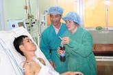 Chủ tịch Trường Sa mừng con thoát hiểm Chủ tịch Trường Sa mừng con thoát hiểm
