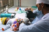 Tập huấn cán bộ y tế xã-phường-thị trấn kỹ thuật lấy máu gót chân ở trẻ sơ sinh Tập huấn cán bộ y tế xã-phường-thị trấn kỹ thuật lấy máu gót chân ở trẻ sơ sinh