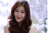 Hương Tràm lại bị nghi độn cằm trong bộ hình mới Hương Tràm lại bị nghi độn cằm trong bộ hình mới