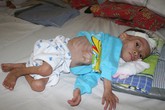 Hình ảnh bé Hứa Văn Dũng yên nghỉ nơi quê nhà Hình ảnh bé Hứa Văn Dũng yên nghỉ nơi quê nhà