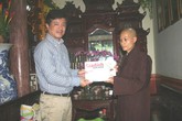 Sữa và áo ấm đến với 5 em bé bị bỏ rơi Sữa và áo ấm đến với 5 em bé bị bỏ rơi