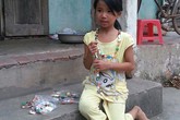 Ấm áp tình người nơi cuối triền đê heo hút Ấm áp tình người nơi cuối triền đê heo hút