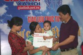 25 triệu đồng đến với hai bé song sinh dính nhau không có hậu môn 25 triệu đồng đến với hai bé song sinh dính nhau không có hậu môn