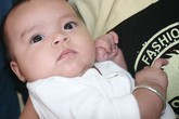Bé Giáng Tiên vẫn chống chọi từng ngày với căn bệnh quái ác Bé Giáng Tiên vẫn chống chọi từng ngày với căn bệnh quái ác