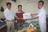 Xúc động tình thương yêu vô bờ bến đến với cậu bé mang khuôn mặt "quỷ" Xúc động tình thương yêu vô bờ bến đến với cậu bé mang khuôn mặt "quỷ"