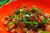 Thịt ba chỉ rang cháy cạnh xào sả ớt Thịt ba chỉ rang cháy cạnh xào sả ớt