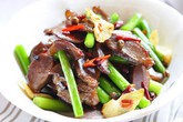 Mề gà xào ngồng tỏi giòn thơm Mề gà xào ngồng tỏi giòn thơm
