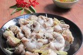 Đãi chồng tràng lợn hấp gừng răm Đãi chồng tràng lợn hấp gừng răm