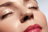 Cách trang điểm khắc phục nhược điểm của đôi môi Cách trang điểm khắc phục nhược điểm của đôi môi