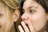 Vùng kín có huyết trắng và mùi hôi, bệnh gì? Vùng kín có huyết trắng và mùi hôi, bệnh gì?