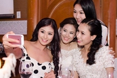 Dàn người đẹp khoe dáng trong đám cưới Vân Anh Dàn người đẹp khoe dáng trong đám cưới Vân Anh