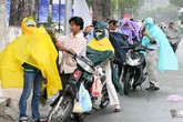 Kinh hãi áo mưa có chứa chất gây ung thư Kinh hãi áo mưa có chứa chất gây ung thư
