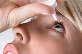 Tai hại khôn lường do dùng thuốc nhỏ mắt kéo dài Tai hại khôn lường do dùng thuốc nhỏ mắt kéo dài