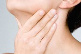 8 cách đơn giản chữa đau họng 8 cách đơn giản chữa đau họng