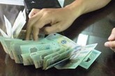 Nữ sinh lớp 8 lập băng nhóm trấn lột tiền bạn học Nữ sinh lớp 8 lập băng nhóm trấn lột tiền bạn học