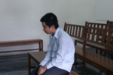 Gã trai bám theo cô gái vào nhà vệ sinh nữ cướp tiền Gã trai bám theo cô gái vào nhà vệ sinh nữ cướp tiền