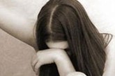Bé 7 tuổi hoảng loạn vì bị ông già mất nết dâm ô Bé 7 tuổi hoảng loạn vì bị ông già mất nết dâm ô
