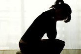 Gạ tình, giở trò đồi bại với... bạn của mẹ Gạ tình, giở trò đồi bại với... bạn của mẹ