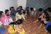 Đột kích sòng bạc quý bà Đột kích sòng bạc quý bà