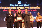 “Đi lên cùng kỷ nguyên dân số vàng, cùng nguồn nhân lực vô tận” “Đi lên cùng kỷ nguyên dân số vàng, cùng nguồn nhân lực vô tận”