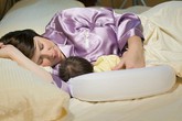 Những điều mẹ cần biết khi lần đầu cho con bú Những điều mẹ cần biết khi lần đầu cho con bú