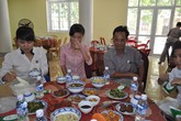 Vinh: Sĩ tử được đãi cơm từ thiện như ở nhà hàng Vinh: Sĩ tử được đãi cơm từ thiện như ở nhà hàng