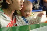Những đứa trẻ làm 'kiếp ăn xin' trên phố Sài Gòn Những đứa trẻ làm 'kiếp ăn xin' trên phố Sài Gòn