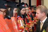 Anh Văn Hội Việt Mỹ trao chứng chỉ chứng chỉ Cambridge Flyers & KET cho 649 học viên Anh Văn Hội Việt Mỹ trao chứng chỉ chứng chỉ Cambridge Flyers & KET cho 649 học viên