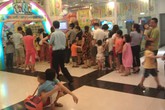 Ngày hội Trái cây "lừa" hàng trăm đứa trẻ Ngày hội Trái cây "lừa" hàng trăm đứa trẻ