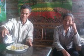 Nghi án mẹ kế đánh con chồng 6 tuổi một cách tàn bạo: Tạm giữ cặp vợ chồng để điều tra Nghi án mẹ kế đánh con chồng 6 tuổi một cách tàn bạo: Tạm giữ cặp vợ chồng để điều tra