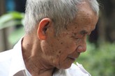 Thâm nhập vùng đất tử thần (2): Chuyện ở làng mua gạo bằng… bom Thâm nhập vùng đất tử thần (2): Chuyện ở làng mua gạo bằng… bom