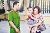 Vụ người mang hai họ ở Hải Dương: Con đã về với mẹ Vụ người mang hai họ ở Hải Dương: Con đã về với mẹ
