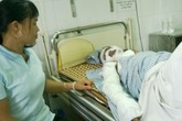 Hai người bị điện giật cháy sém ở Hà Nội: Quận Cầu Giấy đã coi thường cảnh báo? Hai người bị điện giật cháy sém ở Hà Nội: Quận Cầu Giấy đã coi thường cảnh báo?