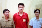 Em gái thiểu năng đi bắt ốc bị ba thanh niên hãm hại Em gái thiểu năng đi bắt ốc bị ba thanh niên hãm hại