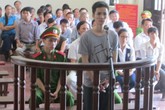Tiếp bài “Bị bắt giam vì... cứu người tai nạn?”: Chứng cứ lủng củng, tòa vẫn tuyên án Tiếp bài “Bị bắt giam vì... cứu người tai nạn?”: Chứng cứ lủng củng, tòa vẫn tuyên án