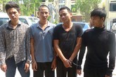 Bắt 4 đối tượng nổ súng, cố ý gây thương tích Bắt 4 đối tượng nổ súng, cố ý gây thương tích
